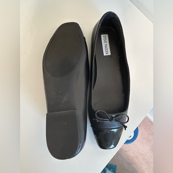 Steve Madden Black Flats - Picture 3 of 3